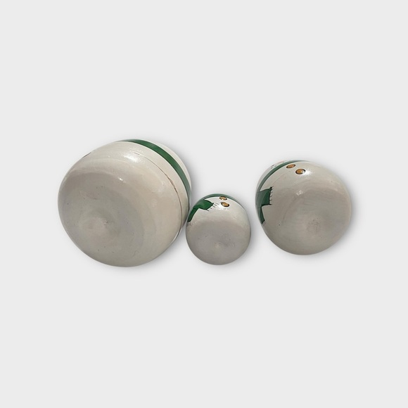 Vintage Snowman Russian Nesting Dolls (3 pieces) Wooden Largest is 3.5 Inches - Picture 4 of 9